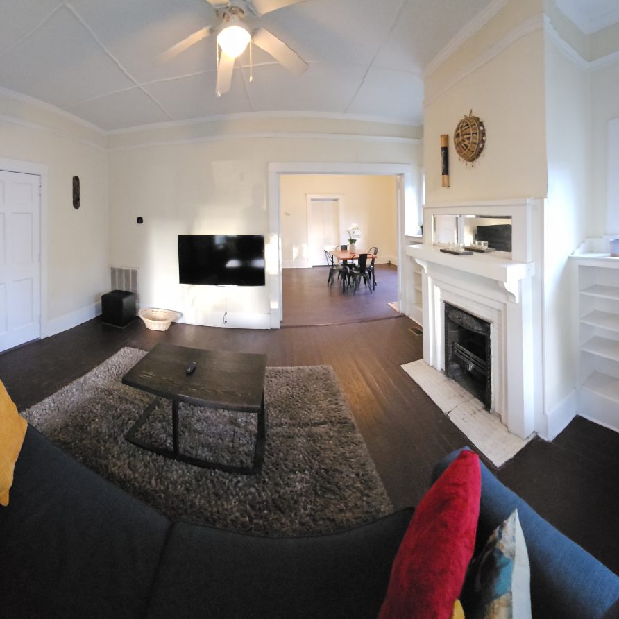 Downstairs Harbor House Apartment – Wilmington vacation rental living room (b)