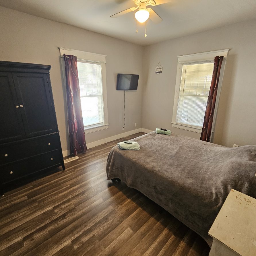 Room 1 Greensboro Bungalow