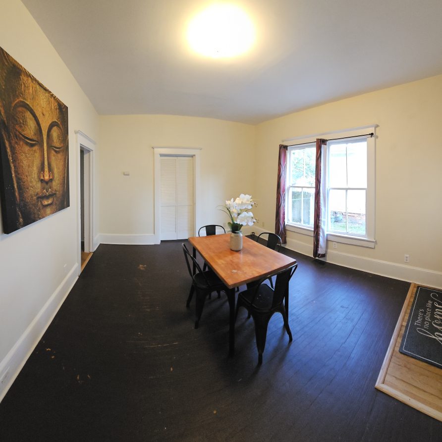 Downstairs Harbor House Apartment – Wilmington vacation rental dining room
